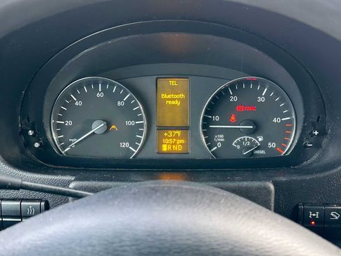 Used 2016 Freightliner Sprinter 2500 image 25