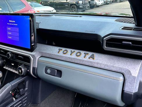 Certified 2025 Toyota 4Runner Trailhunter AWD/4WD image 17