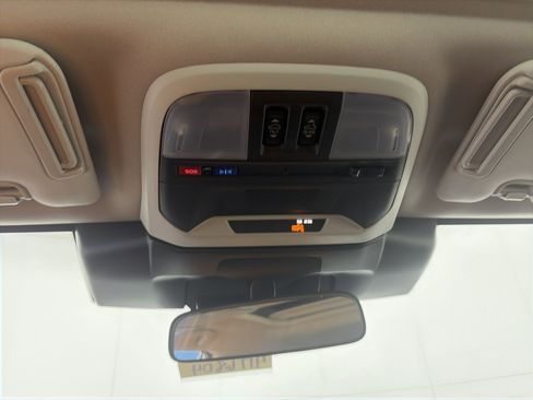 Used 2024 Subaru Crosstrek 2.0i Premium image 32