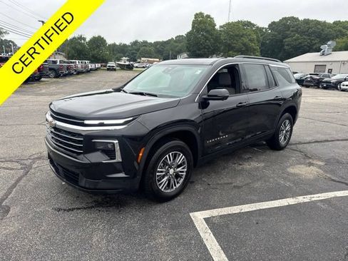 Used 2026 Chevrolet Traverse LT w/ Driver Confidence Package FWD image 3