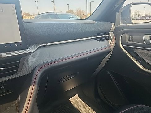 Used 2025 Ford Explorer ST image 14