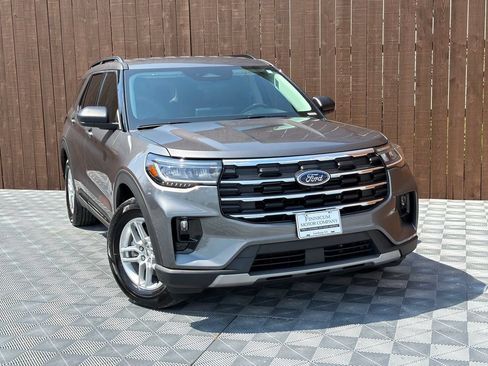 Used 2026 Ford Explorer Active w/ Active Comfort Package RWD image 13