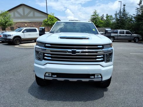Used 2020 Chevrolet Silverado 2500 High Country w/ Z71 Off-Road Package AWD/4WD image 2