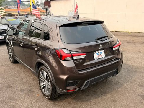 Used 2024 Mitsubishi Outlander Sport SE AWD/4WD image 5