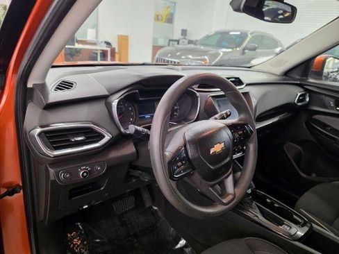 Used 2022 Chevrolet TrailBlazer LT AWD/4WD image 7