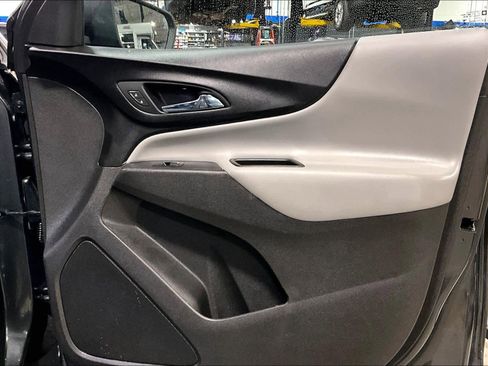 Used 2019 Chevrolet Equinox LS image 12