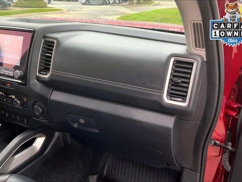 Used 2023 Nissan Frontier SV w/ SV Premium Package image 15