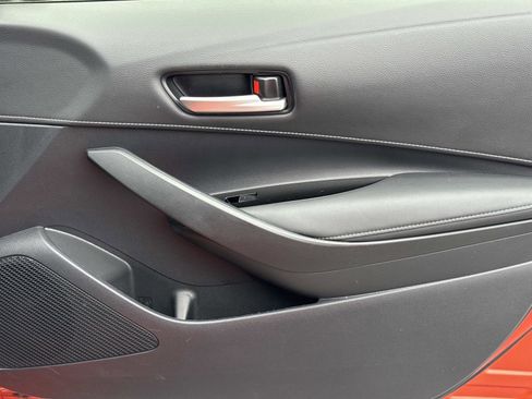 Used 2023 Toyota Corolla SE w/ SE Premium Package image 18