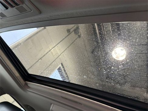 Used 2014 GMC Yukon SLT w/ SLT-2 Equipment Package image 20