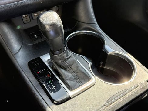 Used 2019 Toyota Highlander LE image 23