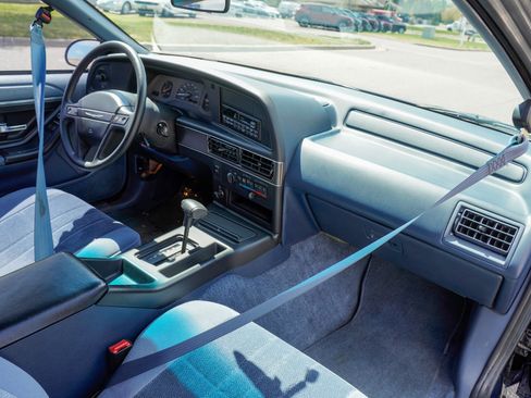 Used 1991 Ford Thunderbird RWD image 14