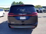 New 2025 Chrysler Pacifica Select image 5