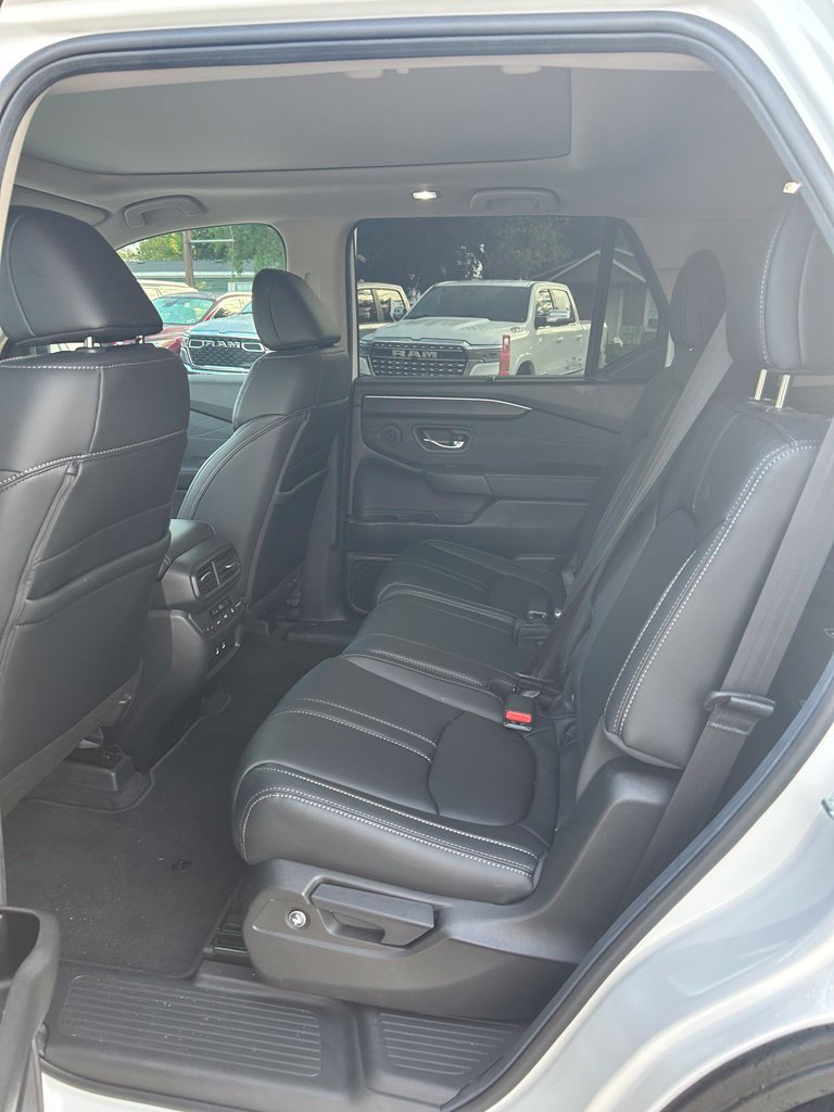 Used 2026 Honda Pilot Touring image 14