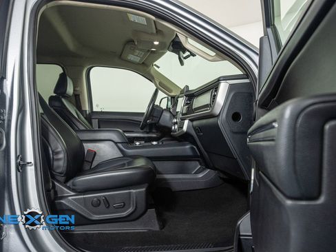Used 2024 Ford Expedition XLT image 41