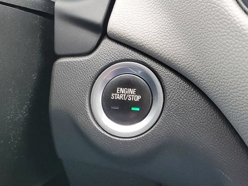 Used 2021 Chevrolet Equinox LS w/ LPO, Blackout Package AWD/4WD image 16
