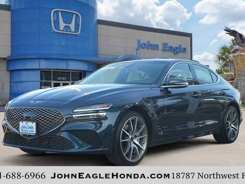 Used 2024 Genesis G70 2.5T image 1