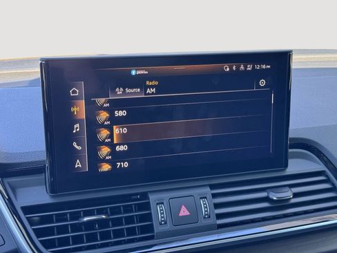 Used 2025 Audi Q5 2.0T Premium image 16