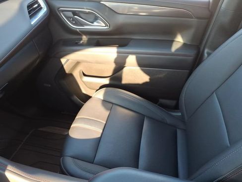 Certified 2023 Chevrolet Suburban RST w/ Luxury Package AWD/4WD image 19