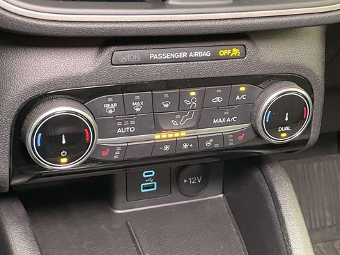 Used 2022 Ford Escape SE w/ Convenience Package AWD/4WD image 24