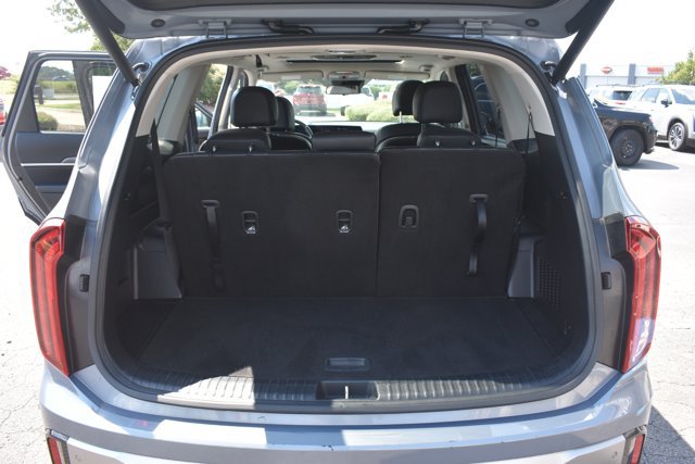 Used 2025 Kia Telluride S FWD image 17