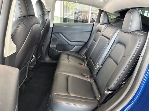 Used 2020 Tesla Model Y Long Range AWD/4WD image 37