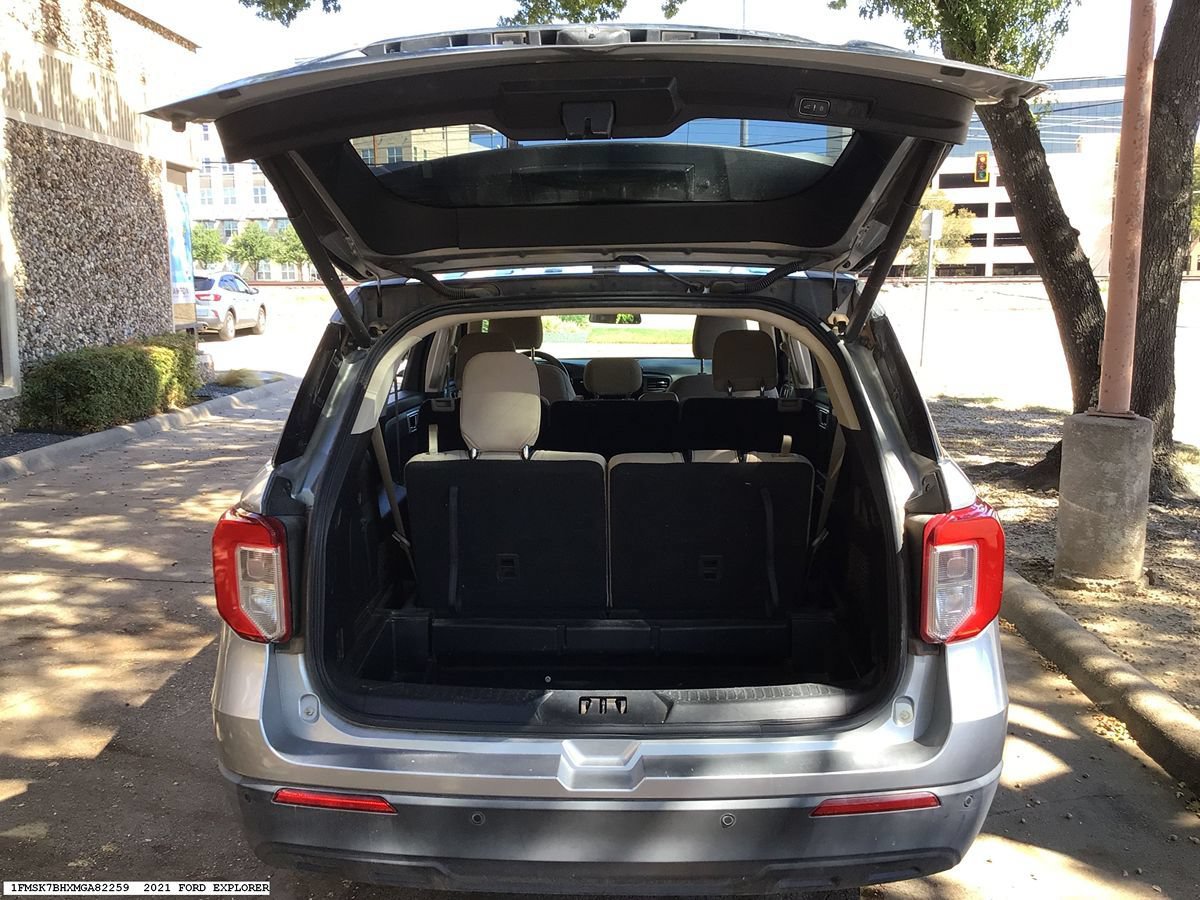 Used 2021 Ford Explorer 2WD image 12