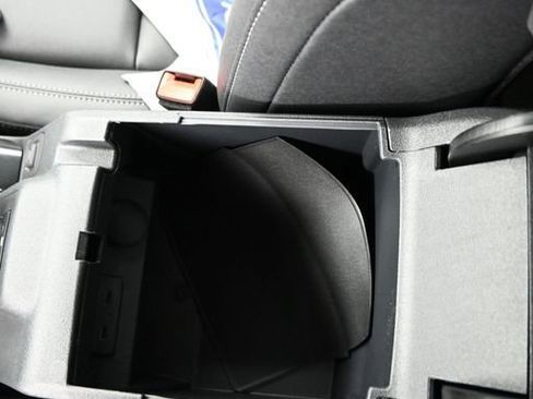 New 2025 Ford Bronco Badlands image 32