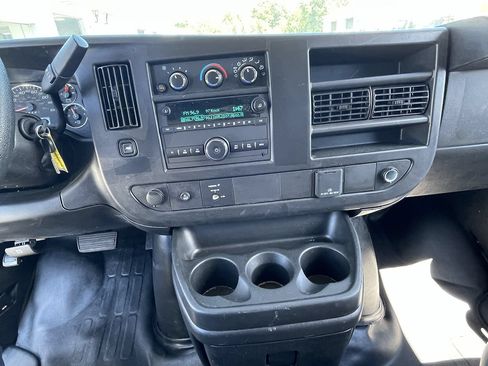 Used 2025 GMC Savana 2500 w/ Driver Convenience Package RWD image 34