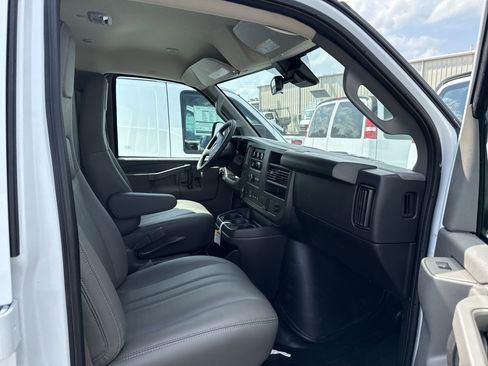 New 2025 Chevrolet Express 3500 w/ Driver Convenience Package RWD image 18