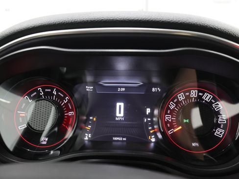 Used 2018 Dodge Challenger GT AWD/4WD image 10