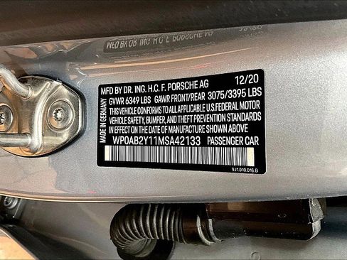 Used 2021 Porsche Taycan 4S w/ Premium Package image 30