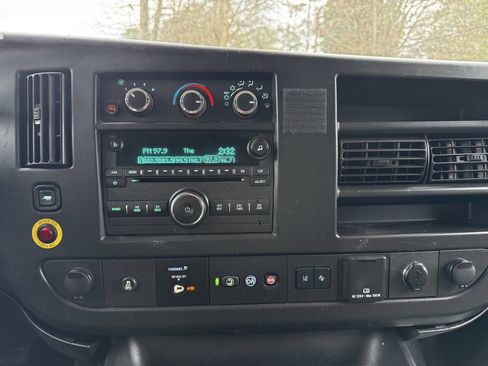 Used 2019 Chevrolet Express 2500 w/ Driver Convenience Package image 13