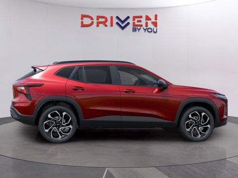 New 2026 Chevrolet Trax RS image 4