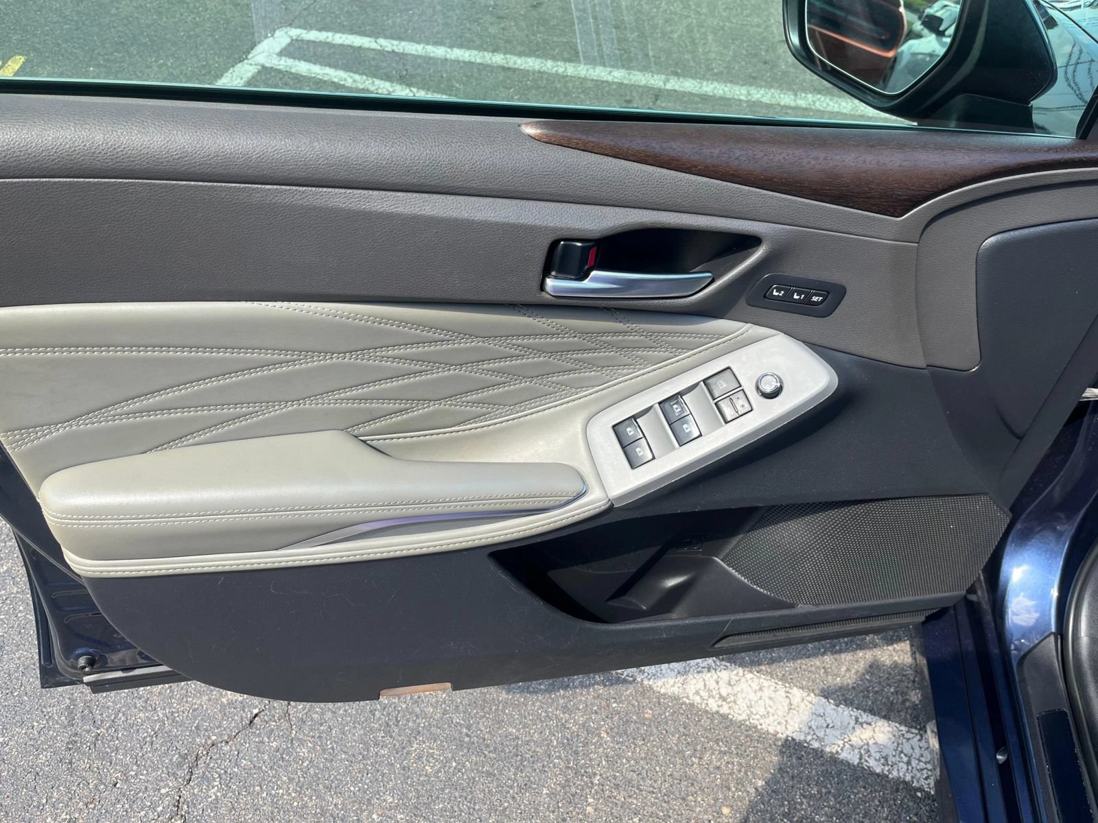 Used 2019 Toyota Avalon Limited w/ Advanced Safety Package FWD image 40