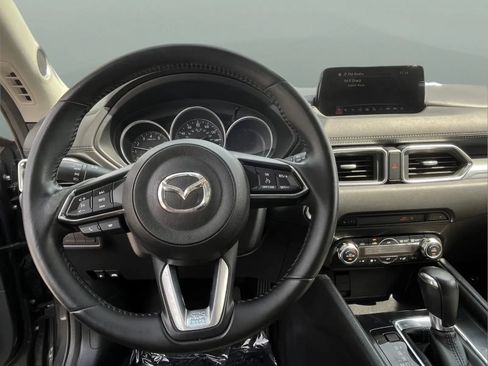 Used 2017 MAZDA CX-5 Touring w/ Preferred Equipment Package FWD image 7