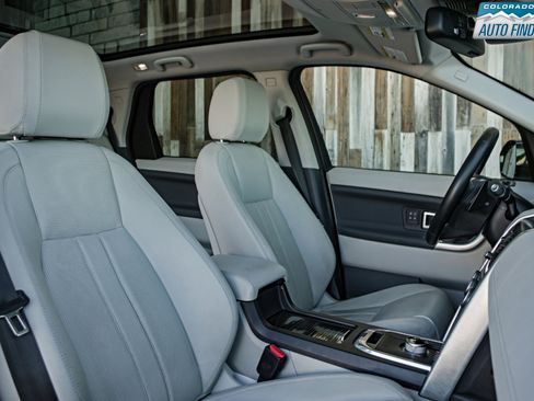 Used 2015 Land Rover Discovery Sport HSE image 22