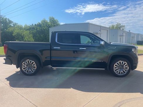 Used 2025 GMC Sierra 1500 Denali Ultimate AWD/4WD image 4