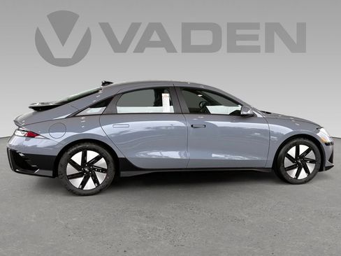 New 2025 Hyundai Ioniq 6 SE image 6