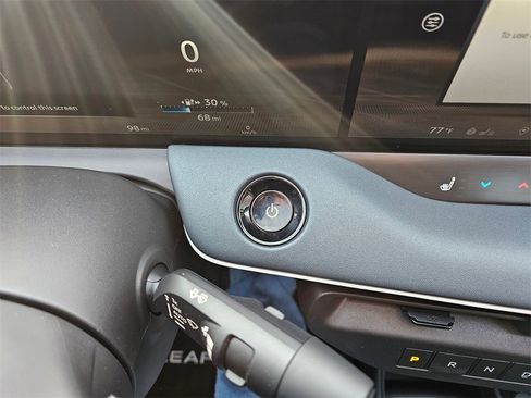 New 2026 Nissan Leaf Platinum+ image 21