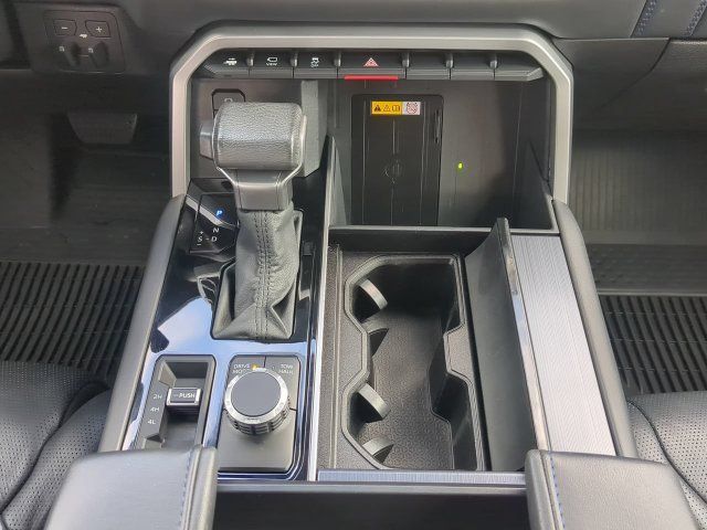Used 2024 Toyota Sequoia Platinum AWD/4WD image 23