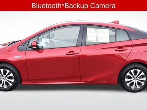 Used 2020 Toyota Prius Prime LE image 2