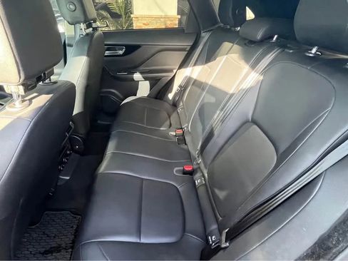 Used 2020 Jaguar F-PACE Premium image 13