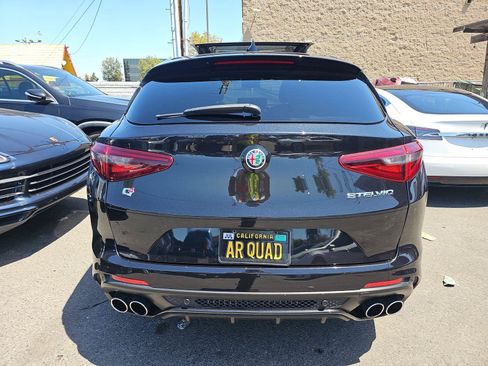 Used 2019 Alfa Romeo Stelvio Quadrifoglio w/ Driver Assist Dynamic Package AWD/4WD image 6