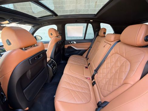 Used 2023 BMW X5 xDrive40i w/ M Sport Package image 22