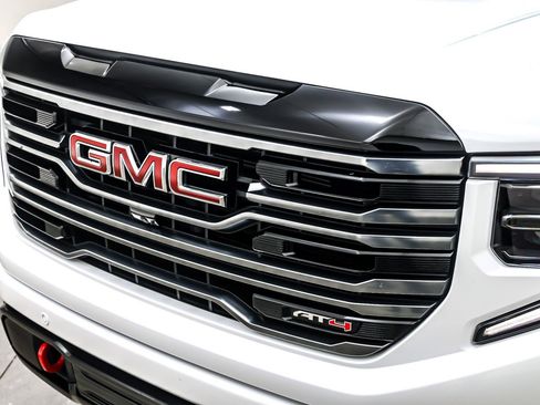 Used 2025 GMC Sierra 1500 AT4 image 13