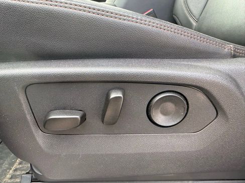 Used 2025 GMC Sierra 1500 AT4 w/ AT4 Premium Package image 33