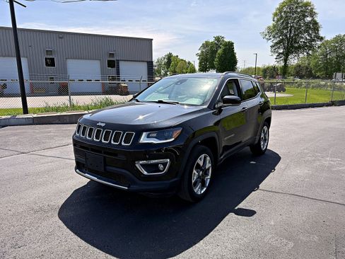 Used 2018 Jeep Compass Limited w/ Navigation Group AWD/4WD image 5