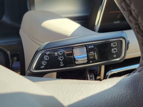 Used 2022 Lincoln Nautilus AWD w/ Premium Package image 16