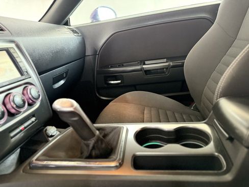 Used 2013 Dodge Challenger SRT8 Core image 38