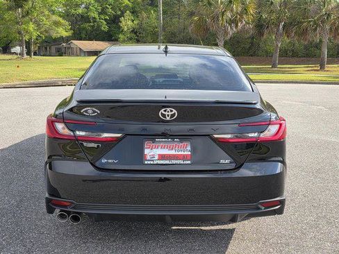 Certified 2025 Toyota Camry SE w/ Convenience Package image 3